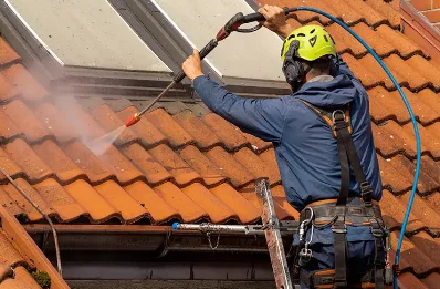 Démoussage et hydrofuge de toiture à Coufouleux