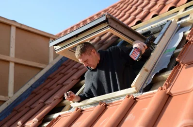 Pose de fenêtres de toit Velux à Coufouleux